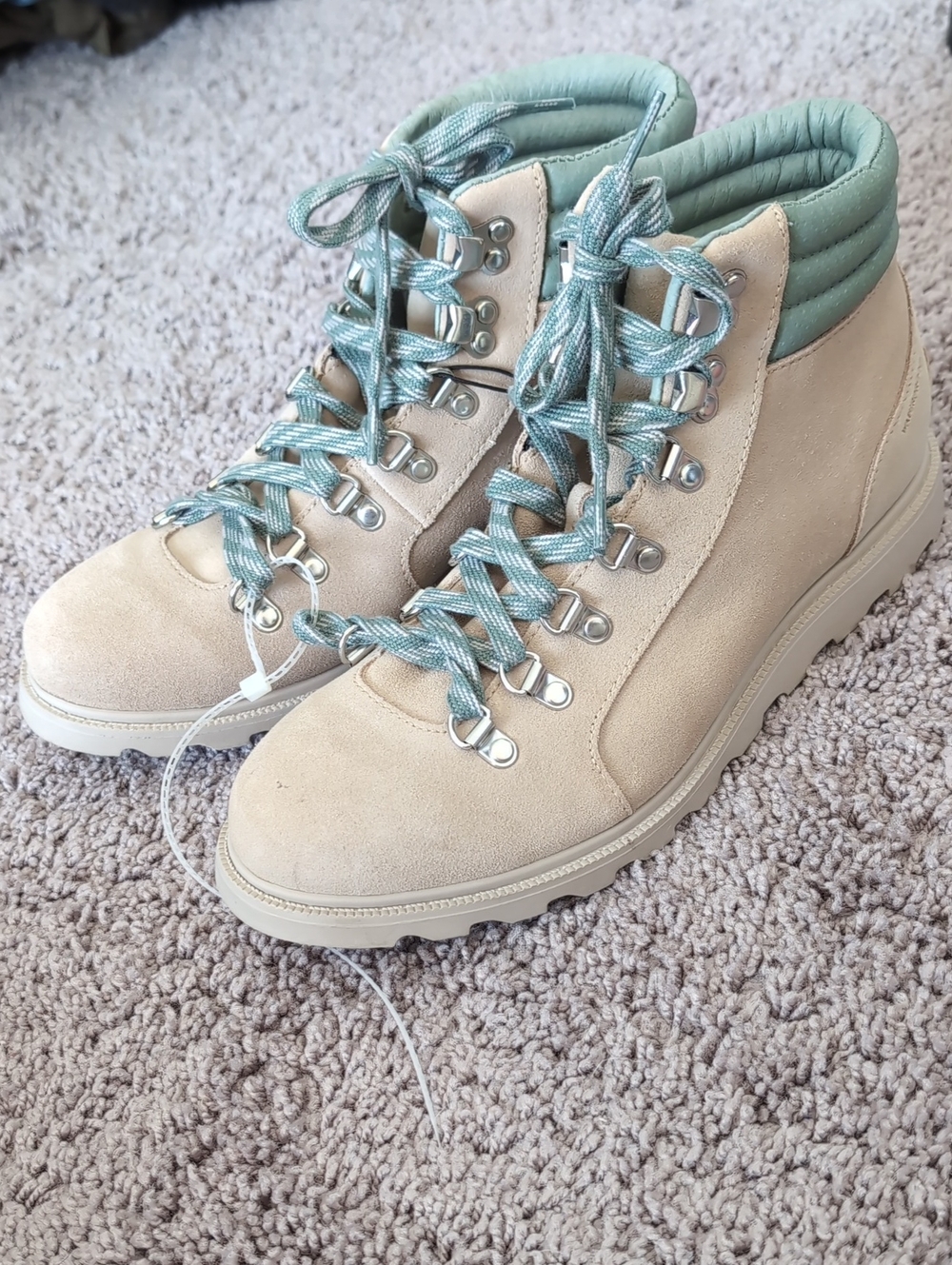 Sorel Tan Lace-Up Boots with Green Collar